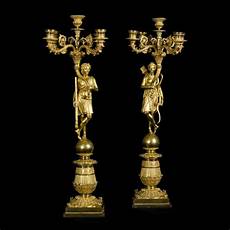 candelieri antichi antica coppia di eleganti candelabri in bronzo dorato candelieri antichi antica coppia di eleganti candelabri in bronzo dorato