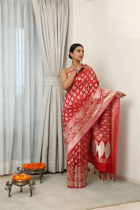 Nithya-Padma Saree – Neitri Banarasi