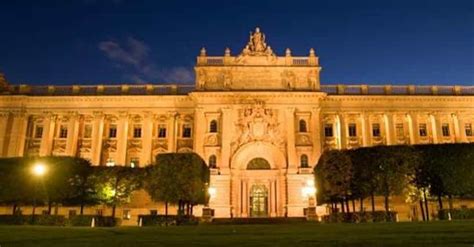 Representative Democracy 的图像结果