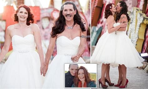 Man Dressed as Bride Wedding 的图像结果