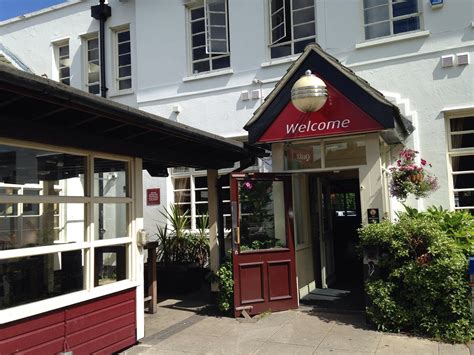 THE CHESSINGTON OAK (2026) All You Need to Know BEFORE You Go (with ...