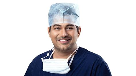 Limca Book Of Records Honours Delhi-based Eye Specialist For Correcting ...