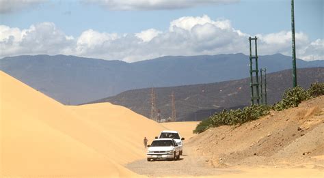 Medanos de Coro siguen tapando la Coro- Punto Fijo
