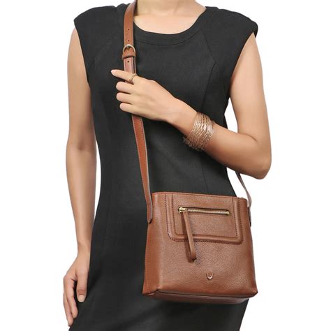 Flat 50% Off – Hidesign