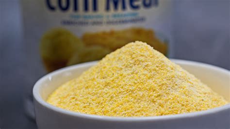 Cornmeal Substitute (The 13 Best Substitutions!) | Bake It With Love