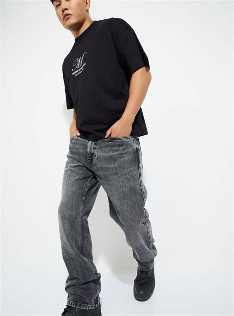 Buy URB_N Men Loose Fit Washed Jeans Online at just Rs. 1299.0 ...