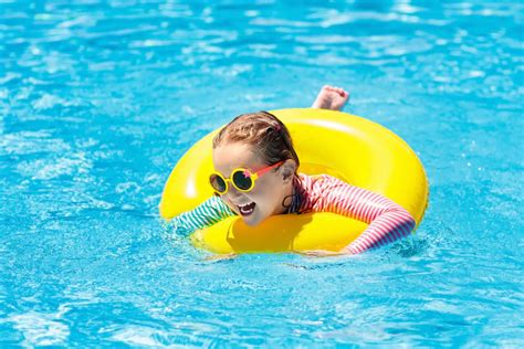 How Warm Should A Swimming Pool Be? The Ideal Temperature For A Pool ...