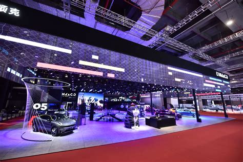2021年上海车展 LYNK&CO领克汽车展台_上海形家广告设计有限公司
