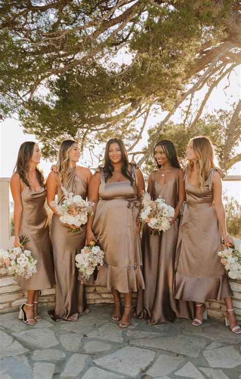 27 Fall Bridesmaid Dresses for the Dreamiest Autumn Vibes