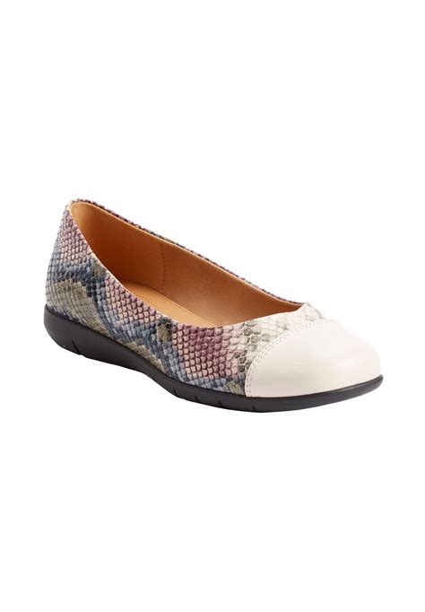 Comfortview Women's Wide Width The Fay Flat Shoes - Walmart.com