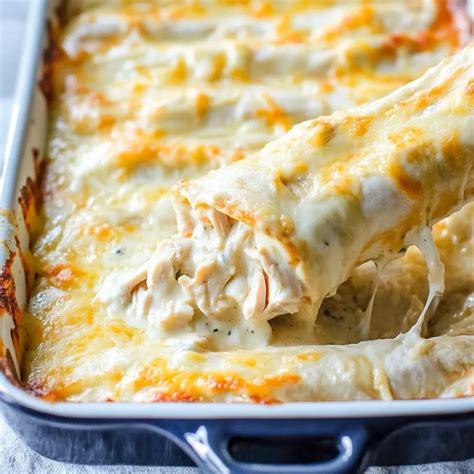 Easy White Chicken Enchiladas with Creamy Sauce Recipe - Quickie Recipe