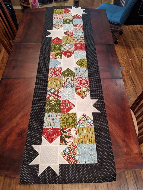 Rezultat imagine pentru Patchwork Table Runner Ideas