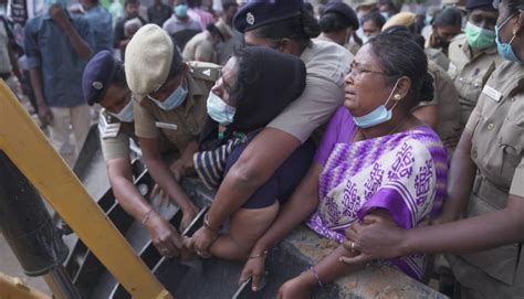 Chennai Eviction Drive Leaves Hundreds Homeless | NewsClick