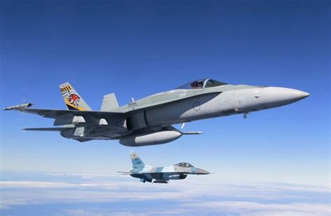 美刊：美军F-18“大黄蜂”战机生产线即将消失|F18|大黄蜂|美国_新浪军事