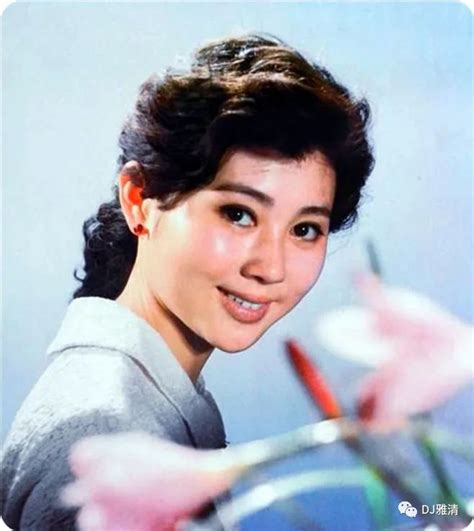 曾經風靡亞洲的日本 90 年代女星，天然沒雕琢美得讓人至今仍難忘