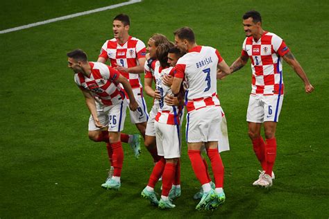 绝处逢生，克罗地亚成为12支晋级淘汰赛的球队_PP视频体育频道