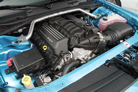 Hellcats & Scat Pack 392s Hit St. Louis For Drag Showdown! - Hot Rod Network