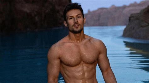 Павел Дуров отказался перенести штаб-квартиру Telegram во Францию