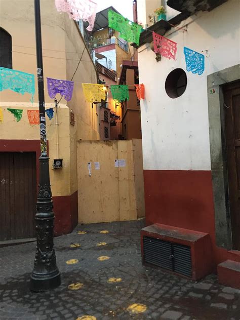 Cierre del Callejón del Beso decepciona a turistas en Guanajuato ...
