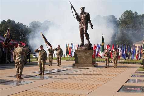 USASOC welcomes its newest command team | Article | The United States Army