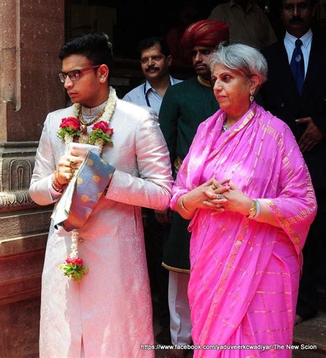 Yaduveer Wadiyar Crowned 'Maharaja' of Mysore [PHOTOS] - IBTimes India