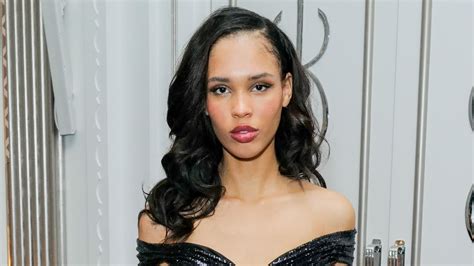 Nara Smith: A Rising Star in Modeling and Influencing