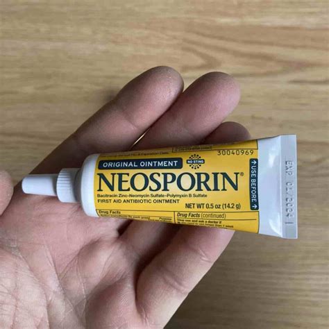 Aquaphor Vs Neosporin