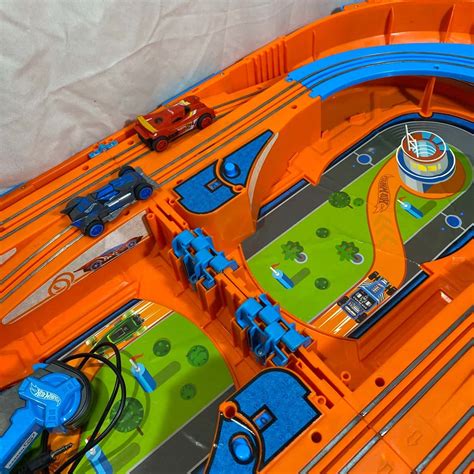 Hot Wheels Carrying Case Slot Car Race Track Set(s)