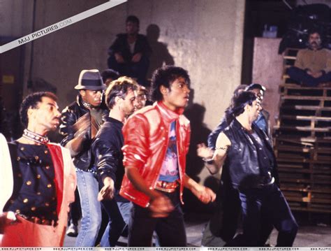 Beat it - Michael Jackson - ( 7