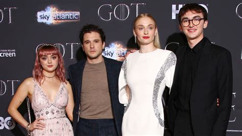 'Game of Thrones' Cast Reacts to Season 1 Scenes in Reunion Video