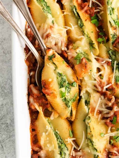 Stuffed Shells with Meat Sauce - Cheese Knees