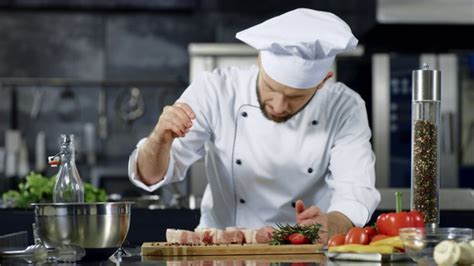 成人厨师短期培训班学习哪些内容，学费一般需要多少钱？_学厨网