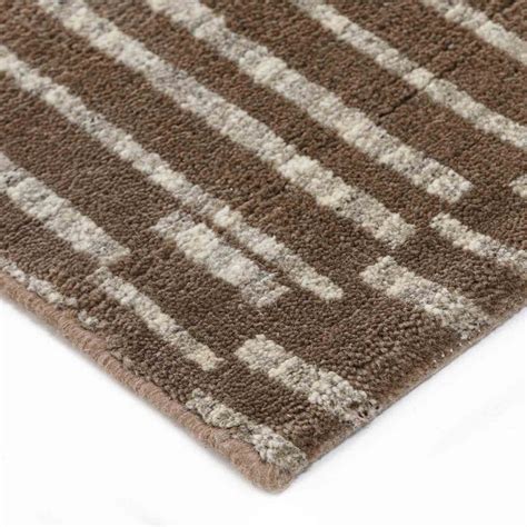 Ahmad Hand Knotted Woollen Rug – Obeetee Retail Pvt. Ltd.