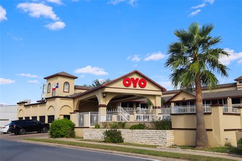 OYO Hotel McAllen Airport South in McAllen TX| Get hotels near mcallen ...