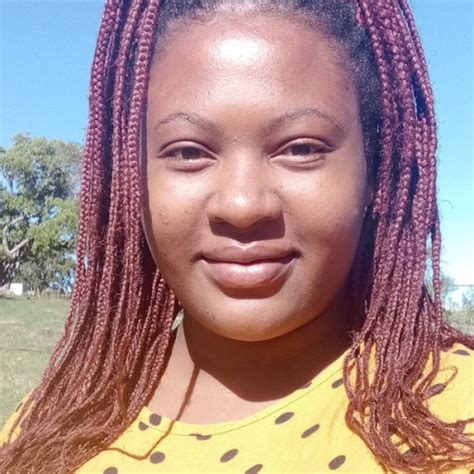 Zandile - English teacher - ₹687/h