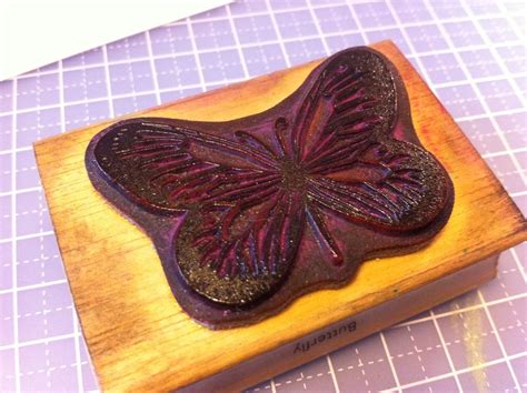 Using Embossing Powder On Glass 的图像结果