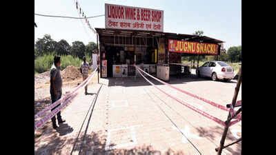 Liquor vends in Mohali see tepid response on Day One | Chandigarh News ...