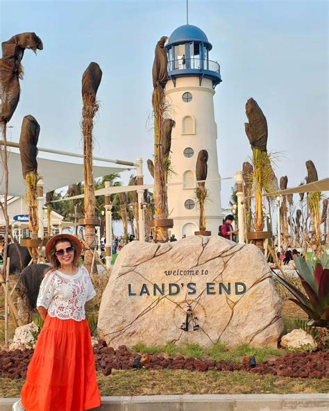 LAND'S END PIK 2 Harga Tiket Terbaru, Jam Buka dan Lokasi