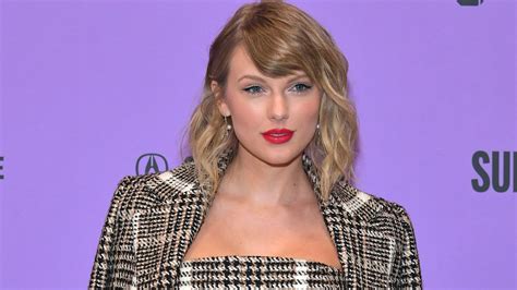 Taylor Swift 'The Man' video gender swaps, disses Scooter Braun