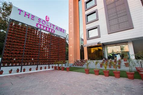 THE SOLITAIRE EXPRESS (Dehradun) - Hotel Reviews, Photos, Rate ...