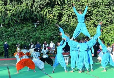 Prime Minister Interacts with Tribal Guests, NCC cadets, NSS Volunteers ...
