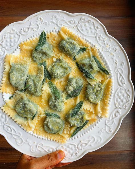 Ravioli di spinaci e ricotta – Cacio e Pepe