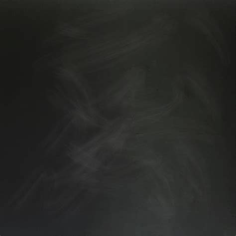 Fond de tableau noir d'école vintage avec des taches de craie ...