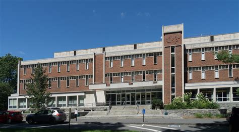 Amherst College - CollegeAdvisor