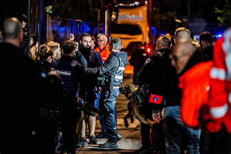 La fin de match a complètement dégénéré entre supporters à Mons-Virton ...
