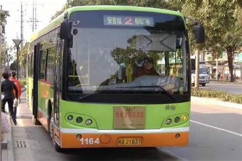 南宁公交车将实行“3+N”安全防护 保证驾驶员安全_新浪广西_新浪网