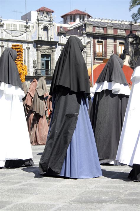 A Behind the Scenes Look at What Nuns Wear Today | Panaprium