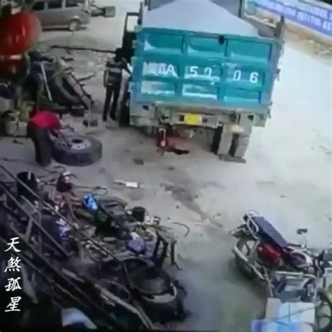 Tire Explodes 的图像结果