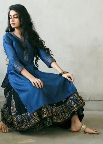 Look Effortlessly Chic in W-Kurtis: Here's Our Pick of the Best and the ...