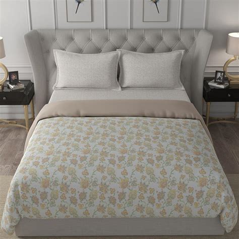 Buy MASPAR Exotic Bouquet Beige Printed Queen Size Quilt- 265x228cm ...